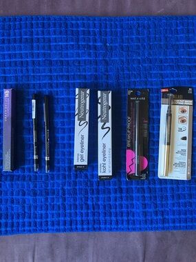NEW - SEALED OR BOXED. Assorted Eyeliner Set and one eyebrow